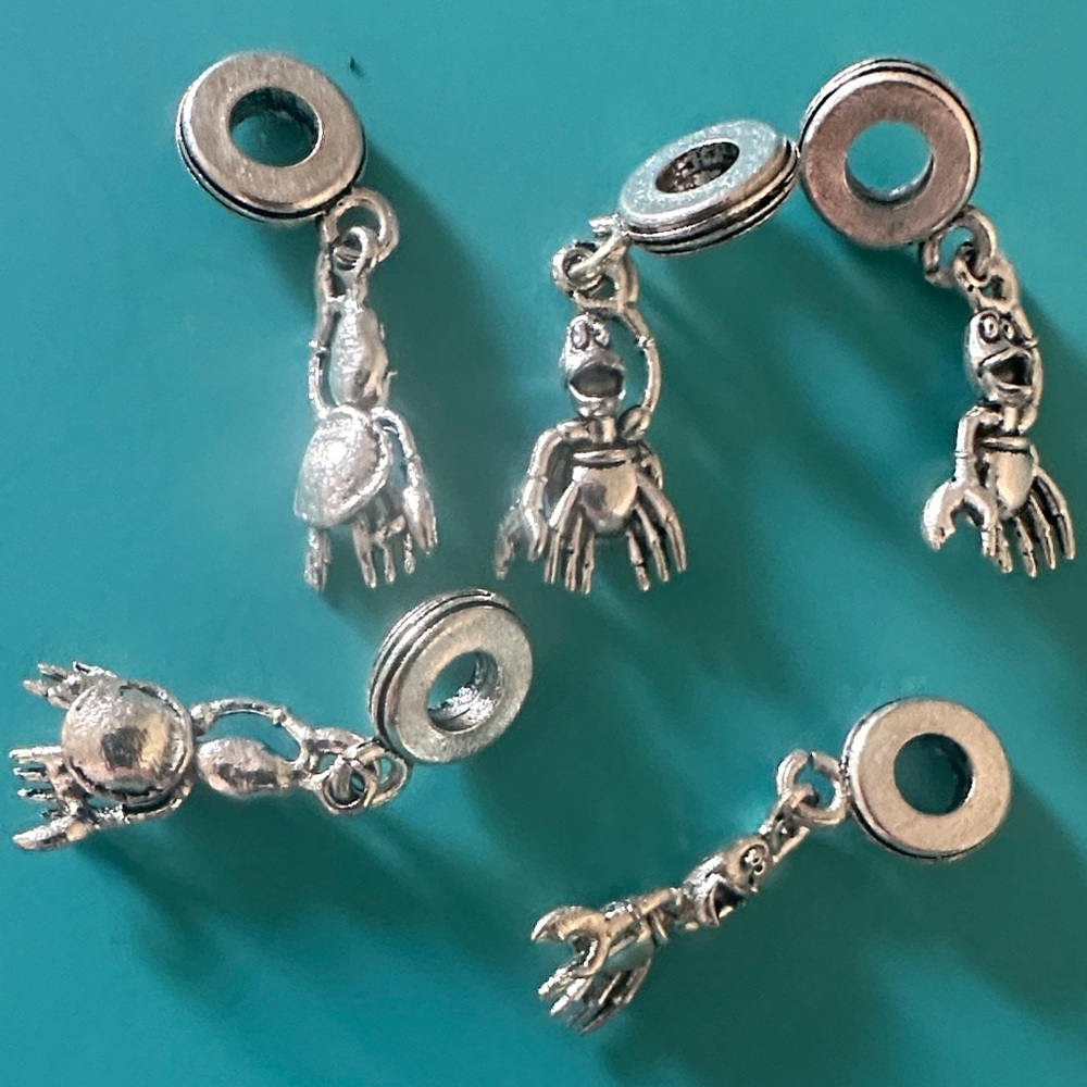 (5) Silver Crab Charm Beads